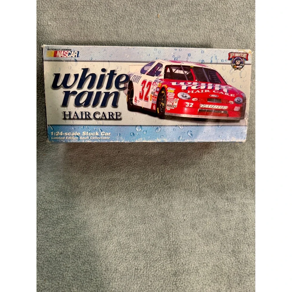 Dale Jarrett 32 White Rain 1998 Ford Taurus 1:24‎ Action Platinum Series Diecast
